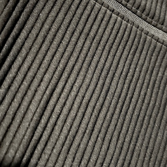 Official NFL Raiders Light Weight Grey and Black Zip Up Women’s Jacket 3X - Picture 3 of 9